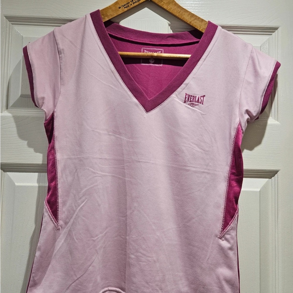 Everlast Women's Light Pink and Magenta V-Neck Tee